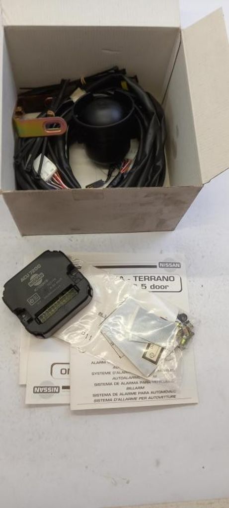 Original NISSAN Primera II 1997- 2002 Alarmanlage KE2539F000