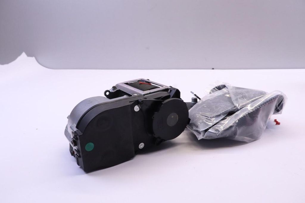 Original MERCEDES-BENZ W164 W251 Sicherheitsgurt rechts A2518606085