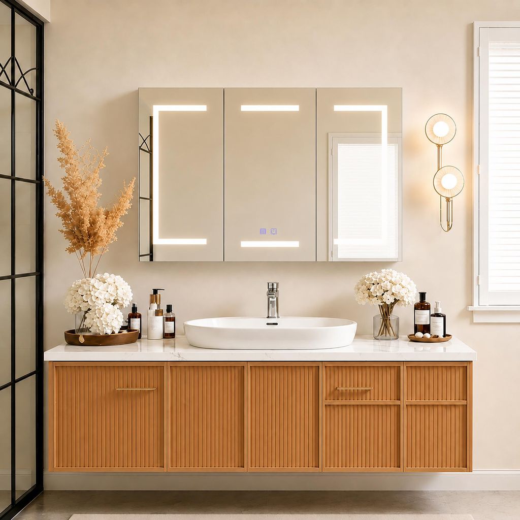 Lustro LED o wymiarach 100 cm z 3 drzwiami, funkcją Zdjęcie produktu 
