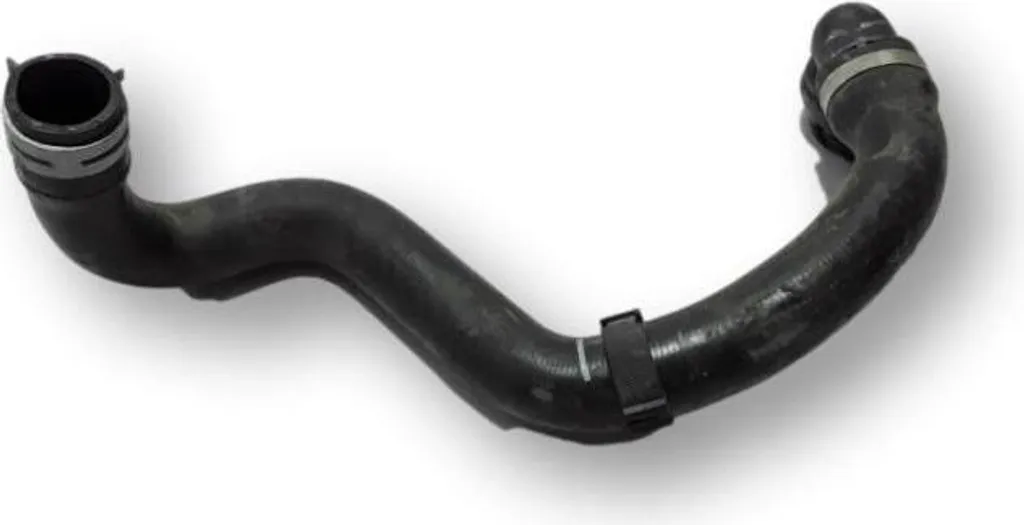 Remplacer votre tuyau de radiateur Volvo V40 V40CC 2.0D - OE 31474987
