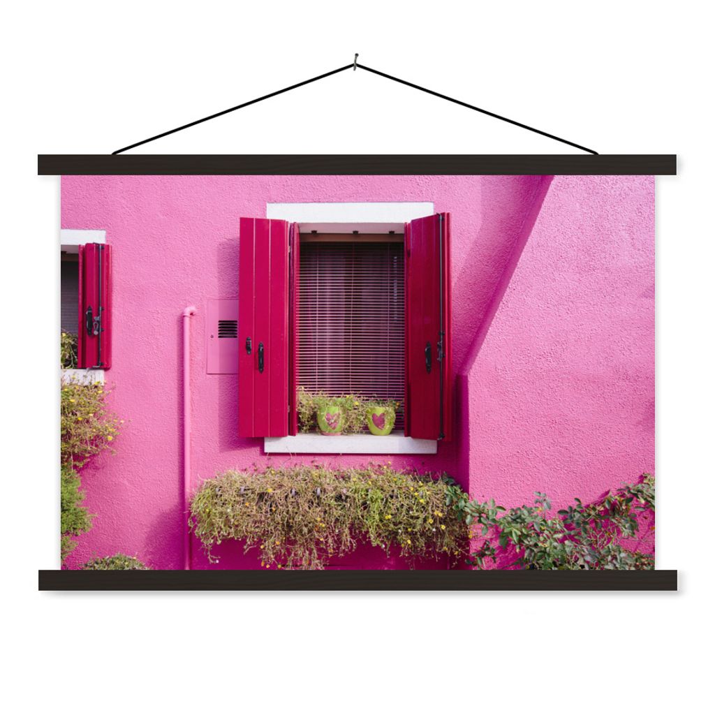 MuchoWow Textilposter Blumentöpfe mit Herzen in einem Fenster mit rosa Fensterläden 150x100 cm mit schwarzem Rahmen - Schlafzimmer