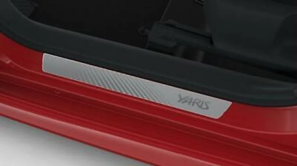 Protections de seuils de porte en alu gris argent pour Toyota Yaris