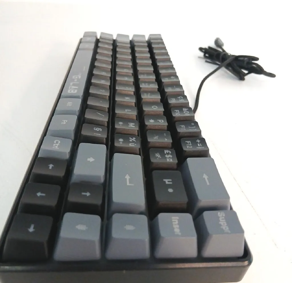 Clavier Gamer Compact 60% Keyz Hydrogène Idéal pour Petit Bureau PC - 10