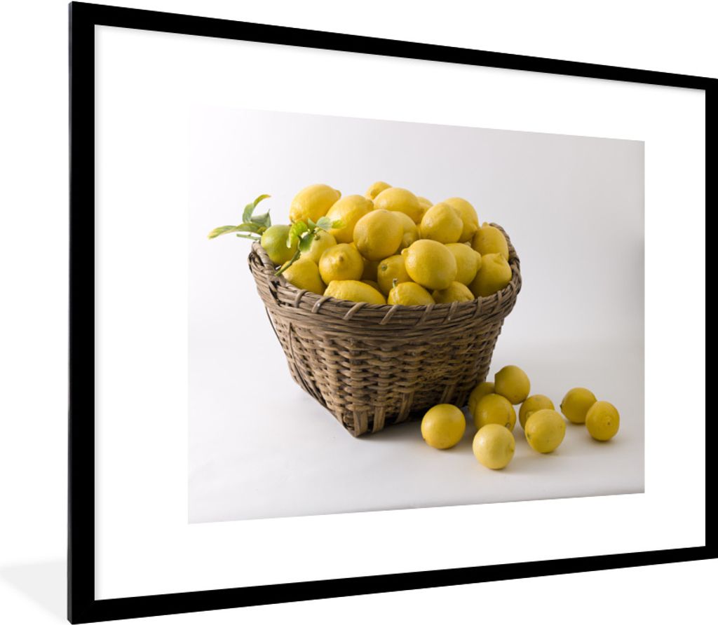 MuchoWow Gerahmtes Poster Die Zitronen kommen aus einem authentischen Korb 80x60 cm - Poster mit Schwarzem Bilderrahmen Wandposter Rahmen Foto Bi...