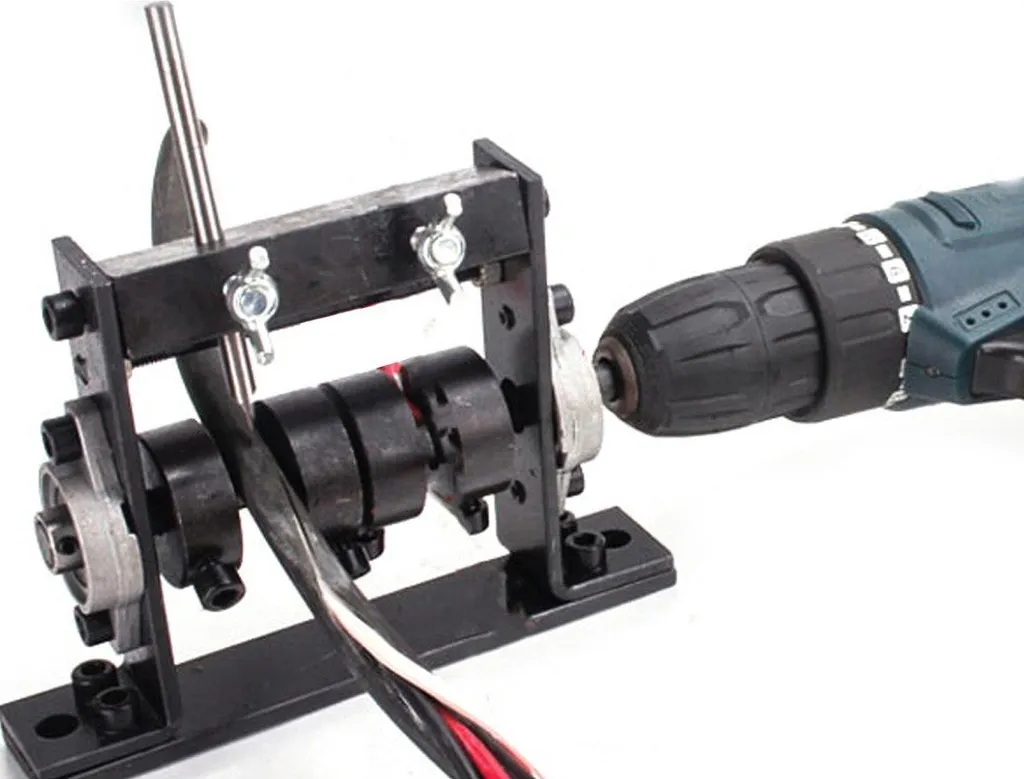 Machine à dénuder Bolt Edge à double mode pour câbles de 1 à 30 mm