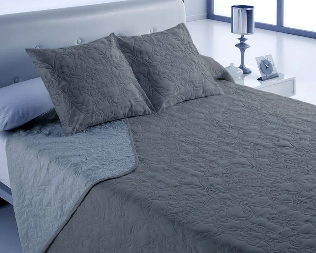 Couvre-lit Hosteline Vegas Gris Perle pour Lit 150 - Ensemble 3 Pièces