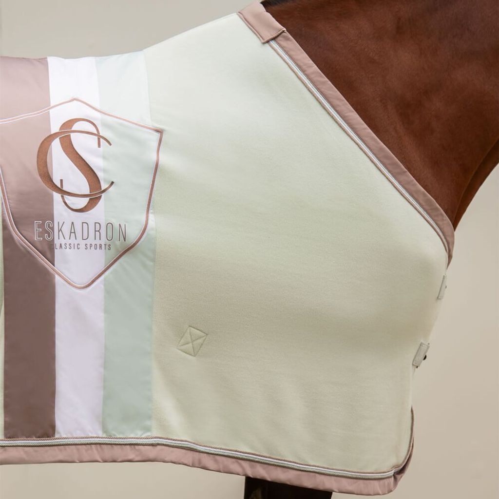 Eskadron Abschwitzdecke " FLEECE STRIPE ", beidseitig vertikale Streifen, SHETTY Größe - 85cm Farbe - powder green