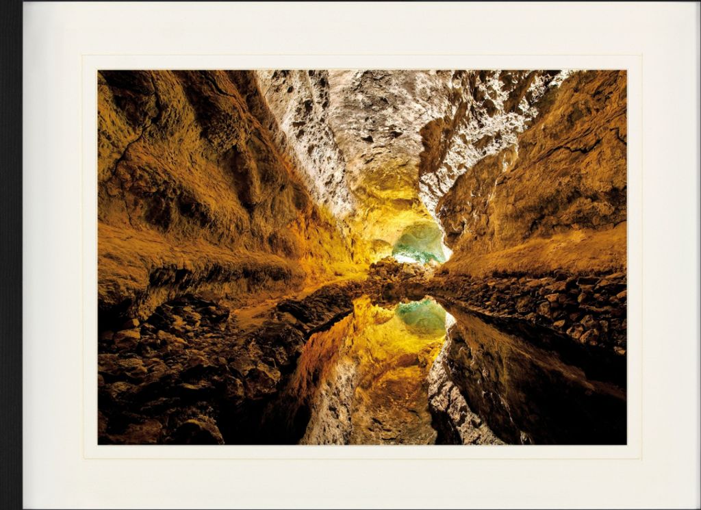 Höhlen Gerahmtes Bild Mit Edlem Passepartout | Wand-Bilder Produktbild 