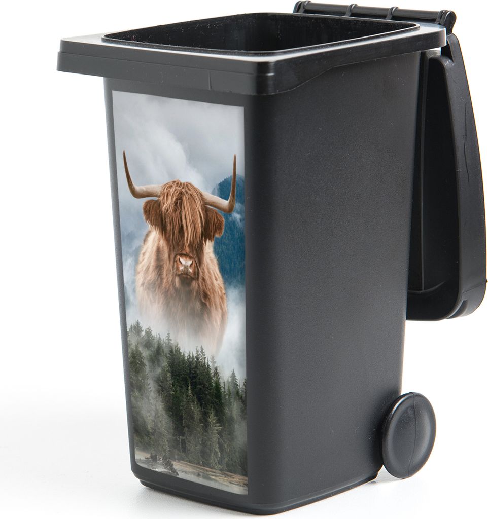 MuchoWow Mülltonnenaufkleber Schottische Highlander - Kühe - Nebel 38x80 cm - Behälteraufkleber - Mülleimer-Aufkleber - Container-Aufkleber