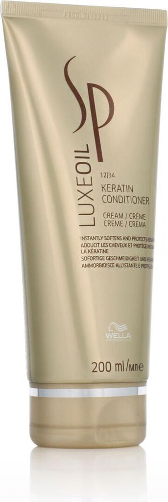 A product shot of a hair conditioner tube.