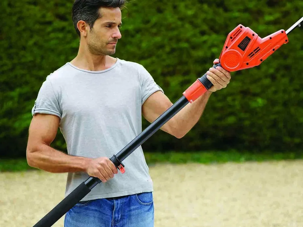 Taille-haie télescopique 550W avec tête pivotante et lame 51 cm PH5551