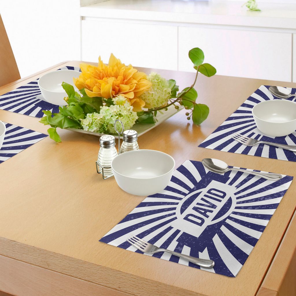 ABAKUHAUS David Platzmatten, Jungen-Geburtstags-Thema-Retro Art-Grafik-Buchstaben auf Grungy Marine-Farbstreifen, Tiscjdeco aus Farbfesten Stoff f...