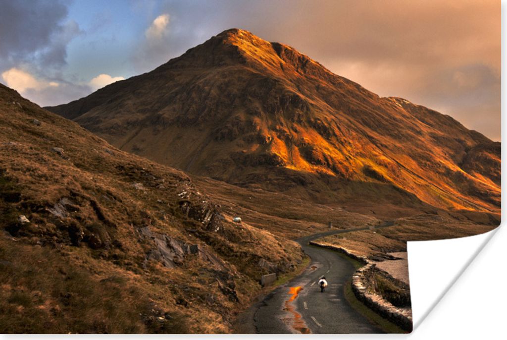 MuchoWow Poster Schafe auf einer Bergstraße in Irland 90x60 cm - Schlafzimmer