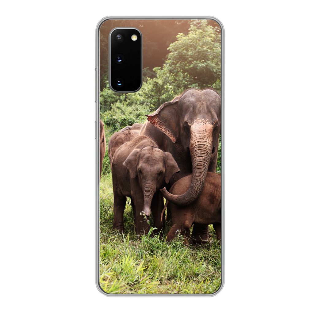 MuchoWow Handyhülle Schutzhülle Hülle für Samsung Galaxy S20 Elefant - Tiere - Wald - Gras - Grün Silikon Softcase Handy Hülle - Bild