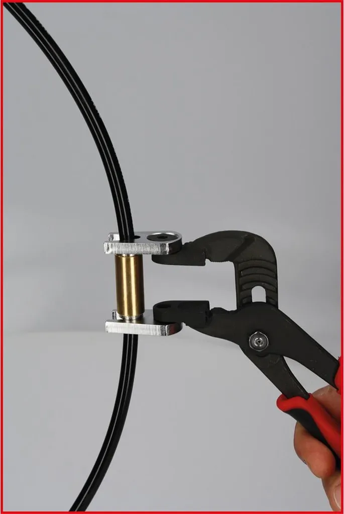 Pince KS TOOLS 460.5095 pour raccords rapides air comprimé 6-12 mm