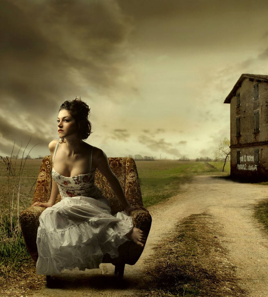 Fototapete - Girl on Armchair 225x250cm - Vliestapete