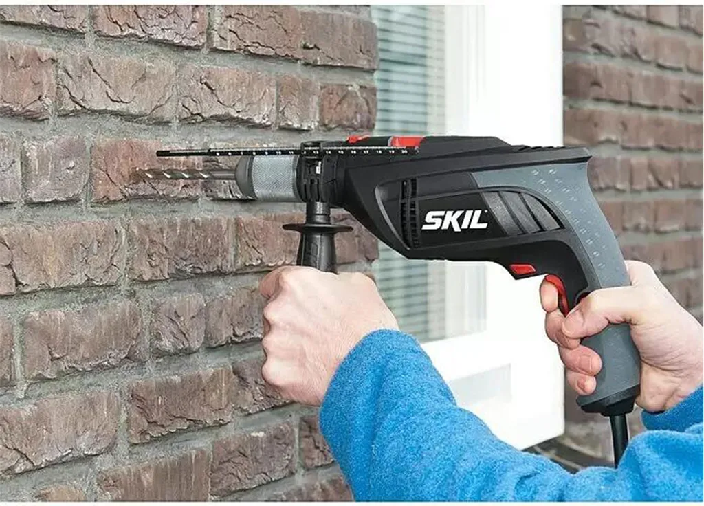 Perceuse à percussion puissante pour ne plus bloquer dans les murs durs