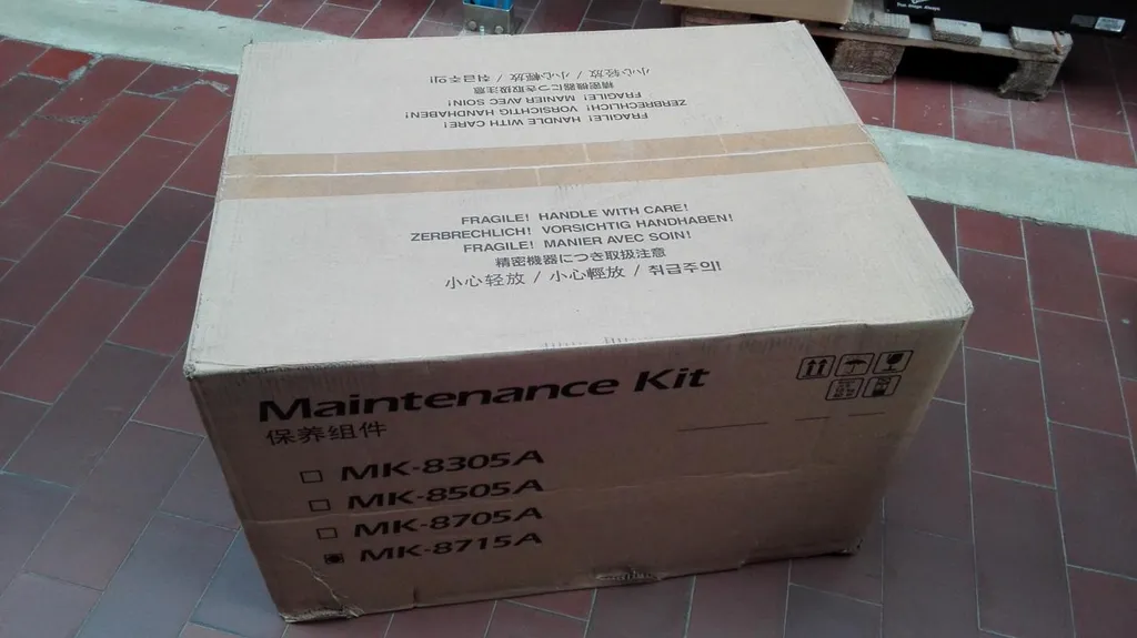 Kit Entretien Imprimante Kyocera MK-8715A 1702N20UN0 Pièces Origine