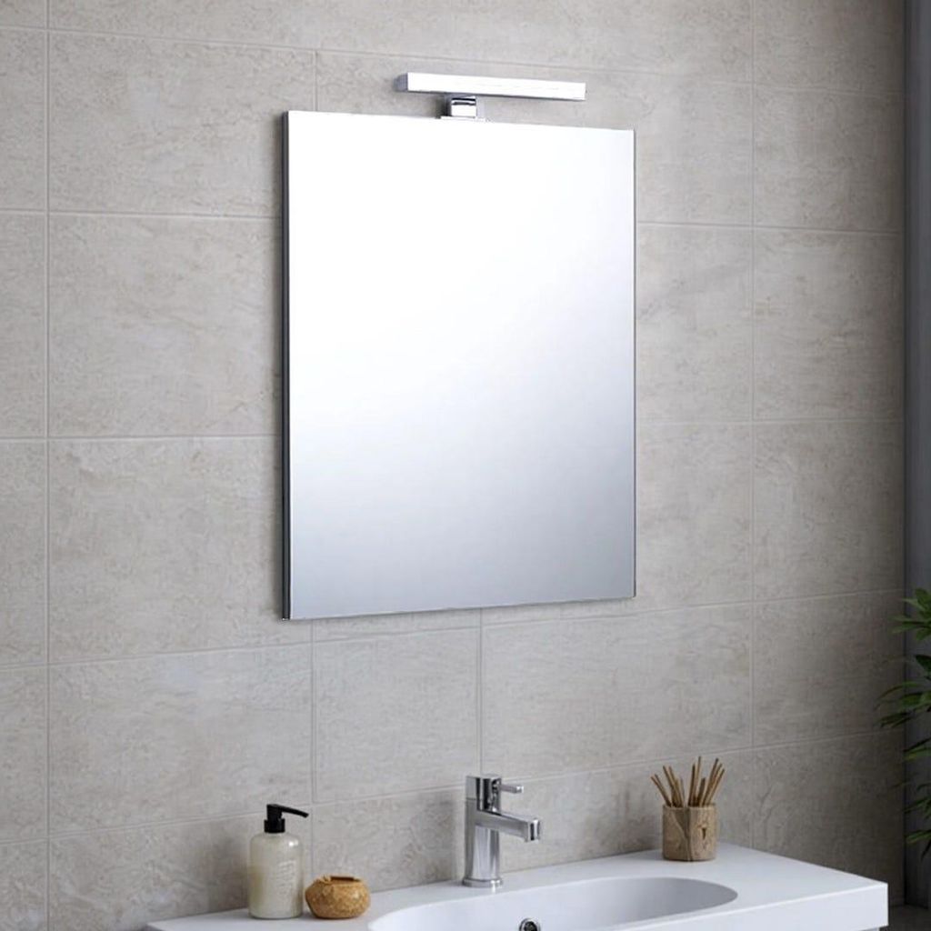 Badezimmerspiegel 60x70 umkehrbar mit verchromter Lampe Produktbild 