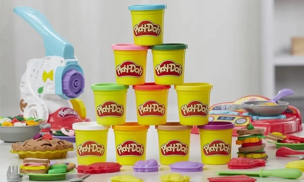 Play-Doh Kitchen Creations Super Chef Suite : Kit Complet 10 Pots Inclus - 8