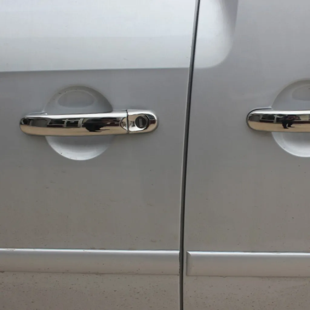 Rénovez vos poignées usées de Caddy IV avec le kit chromé KS1325 inox