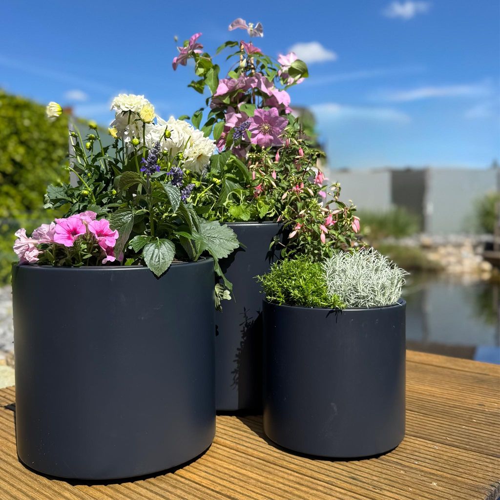 Blumentopf fr drauen mit Einsatz anthrazit HEOS