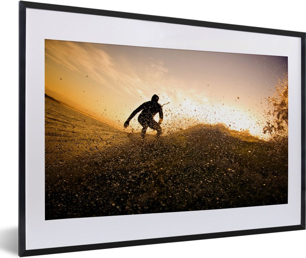 MuchoWow Gerahmtes Poster Surfer-Silhouette 60x40 cm - Poster mit Schwarzem Bilderrahmen Wandposter Rahmen Foto Bilder - Schlafzimmer - Plakat in...