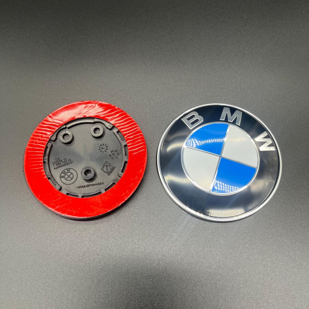 Emblem 82mm Universal Vorne Hinten 3 Loch 728875202 inkl. Produktbild 