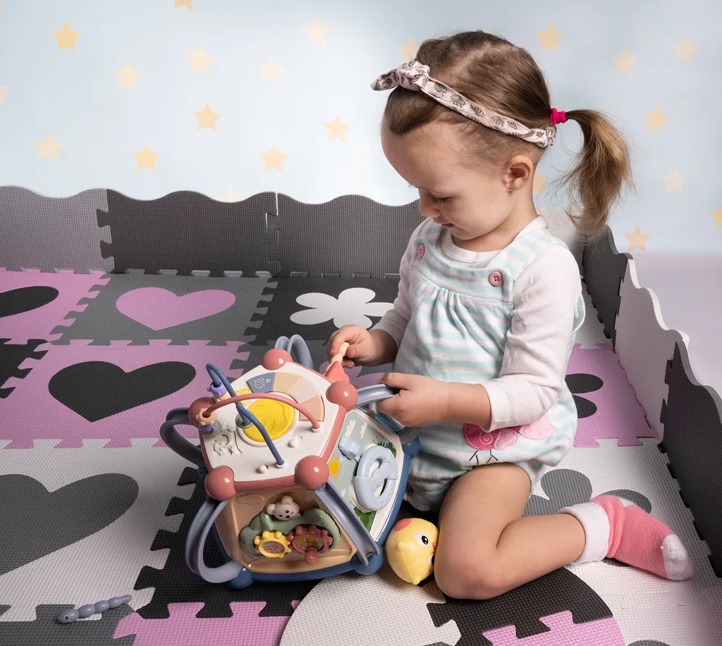 Cube éducatif interactif pour occuper et éveiller bébé sans s'ennuyer - 3