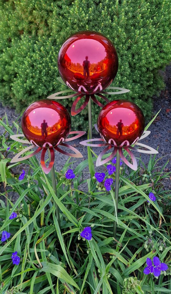 Blütenzauber Paris Rosenkugel 15/10/10 cm Edelstahl rot poliert Gartenstecker mit Stab 80 cm