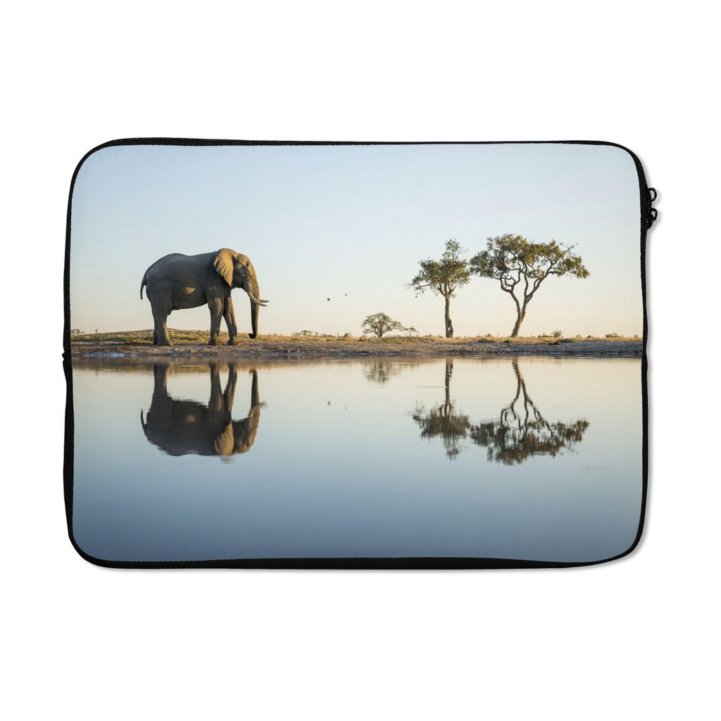 MuchoWow Laptop Hülle 14 ZollElefant - Wasser - Bäume - Tiere - Natur Laptoptasche - Laptoptasche - Stoßsicher - Schutzhaube