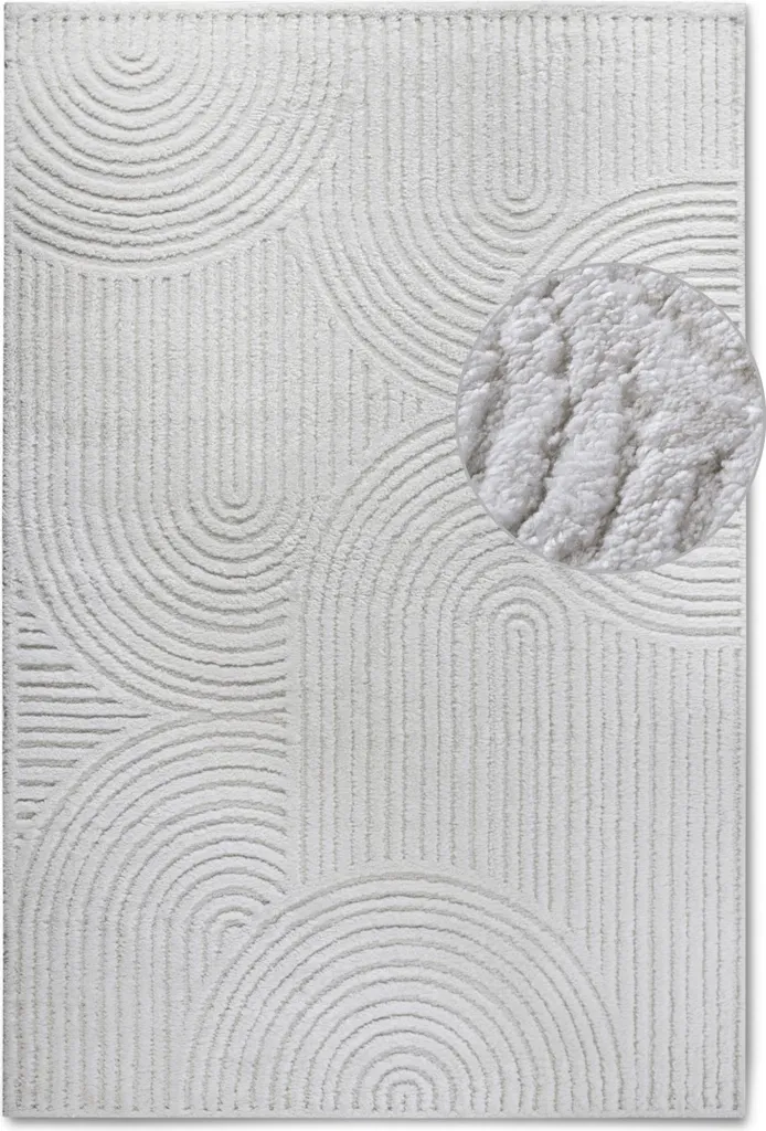 Tapis blanc crème Chappe Elle Decoration : texture douce à poils longs
