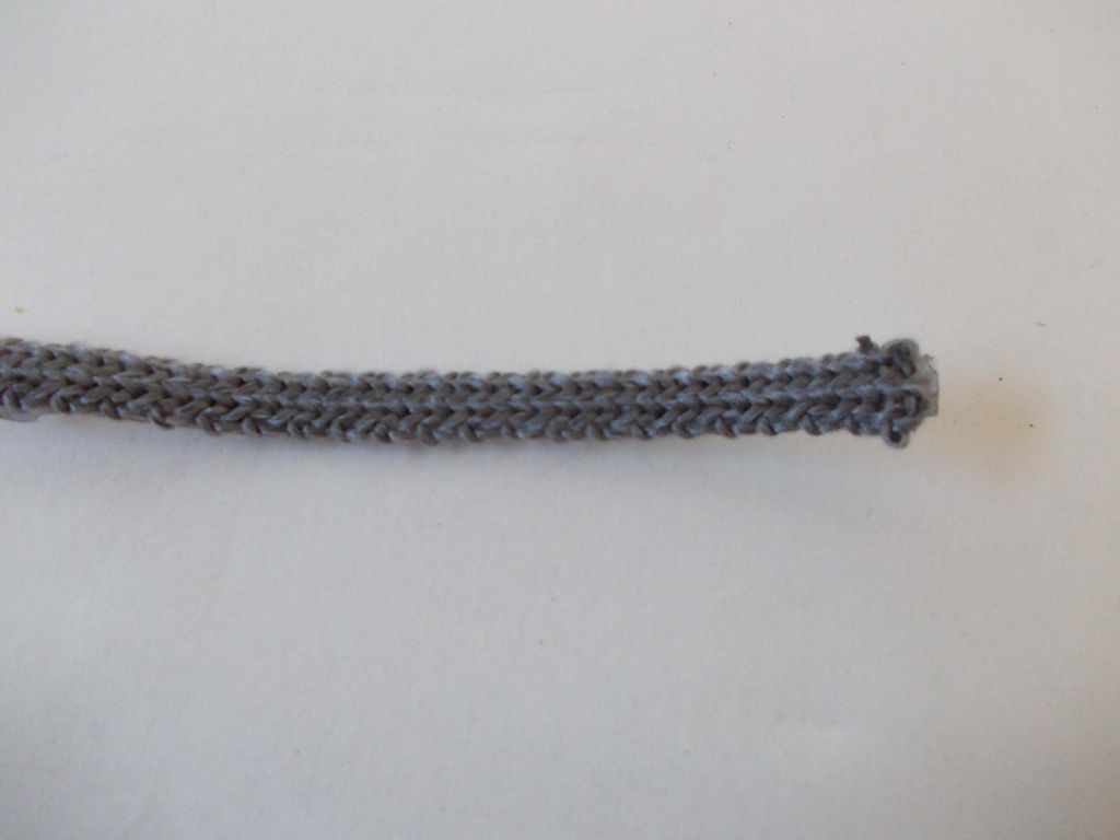 Selbstklebende Dichtschnur Ofen flach 08x4mm | 25m Rolle