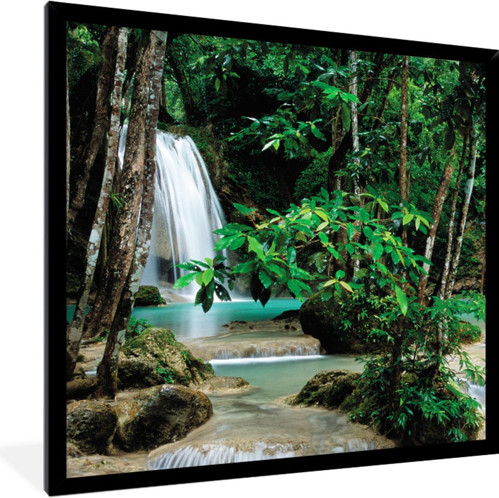 MuchoWow Gerahmtes Poster Kleine Wasserfälle zwischen den Bäumen des Erawan-Nationalparks 40x40 cm - Poster mit Schwarzem Bilderrahmen Wandpost...