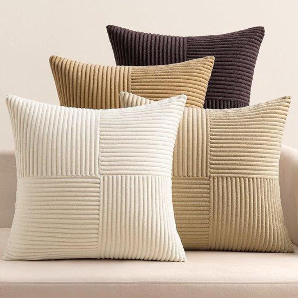 Unyqoos Set mit 4 stilvollen Rippensamt Kissenhüllen für elegante Wohnraumdekoration