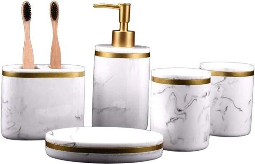 Aménagez votre salle de bain avec cet ensemble 5 pièces effet marbre