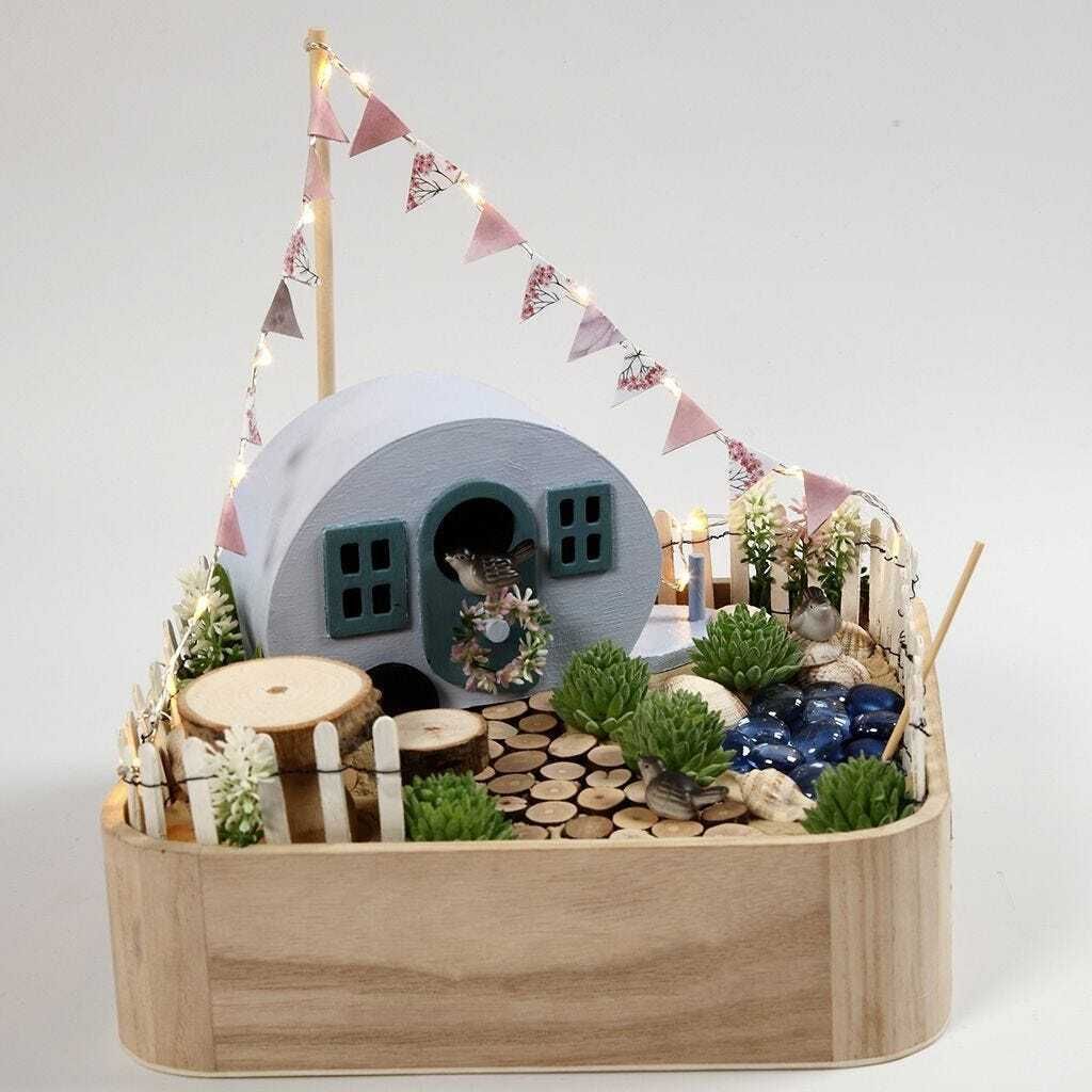 CREATIV COMPANY Deko Campingwagen 18x8x11cm, aus hellem Produktbild 