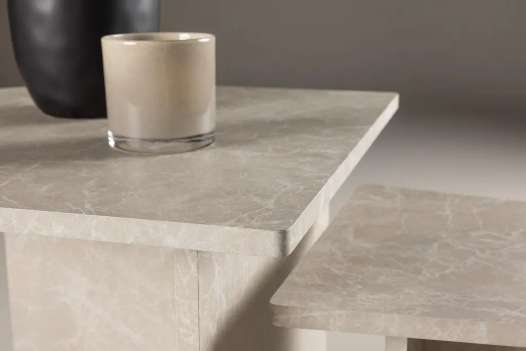 Table basse Sala Beige Venture Home finition mate et structure robuste 80cm