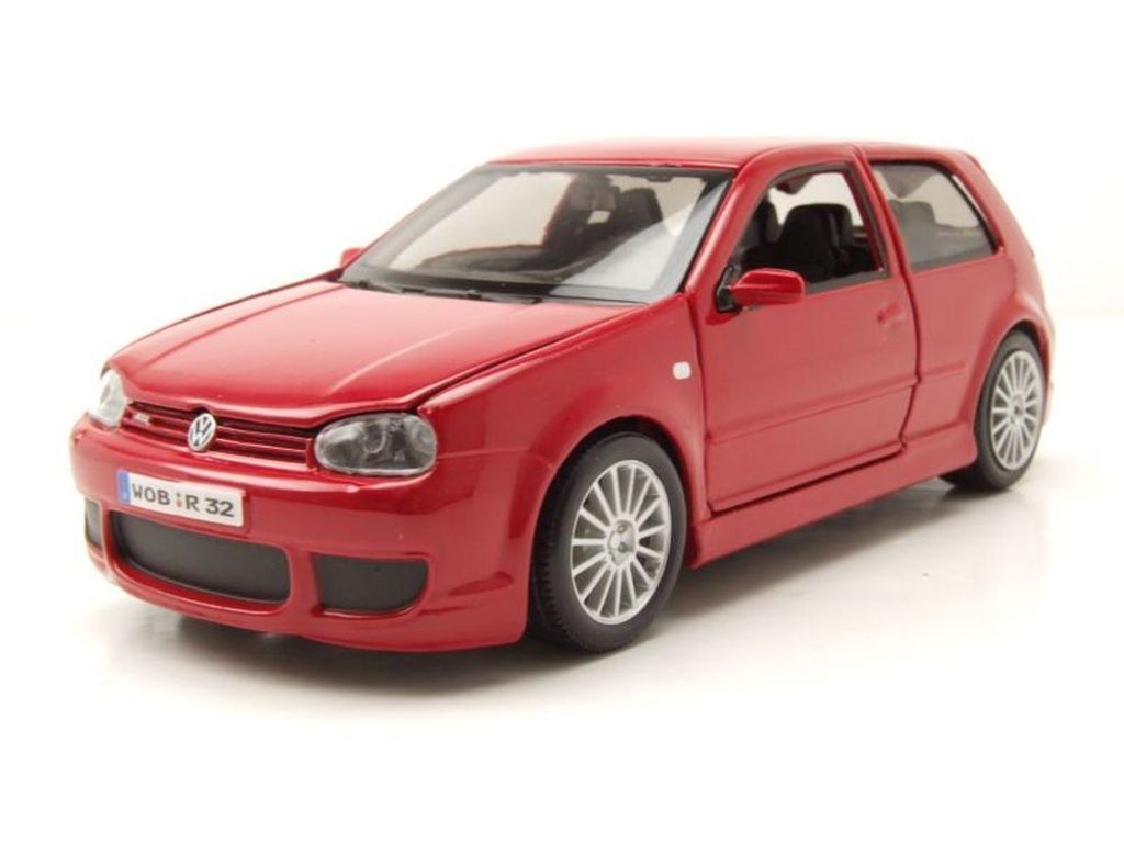 Maisto modellino auto VW Golf 4 R32 colore rosso, scala Immagine del prodotto 