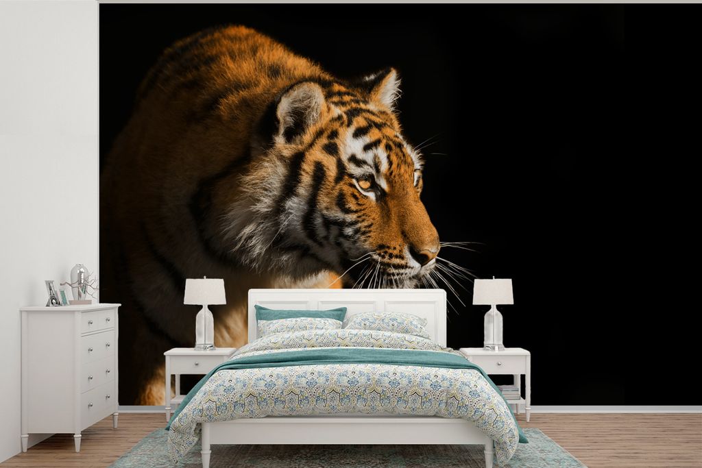 MuchoWow Fototapete für Wohnzimmer oder Schlafzimmer Wandtapete Vinyl Motivtapete Tiger - Jagd - Sonne - 330x220 cm - Fototapeten