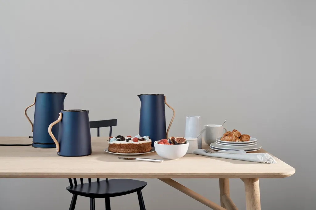 Stelton Emma Bollitore Nero 1,2L: Il Must-Have del Design Nordico 2.0 - 12