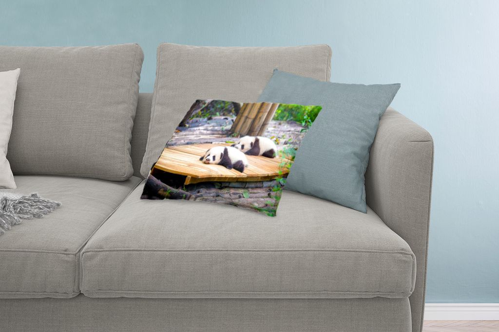 MuchoWow Zierkissen Sofakissen Wohnzimmer Dekokissen 60x40 cm Pandas - Boden - Holz - Kopfkissen - Polster mit Foto
