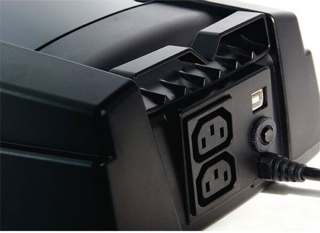Riello iPlug 800VA, 0,8 kVA, 480 W, 220 V, 240 V, 50/60 Hz, Produktbild 