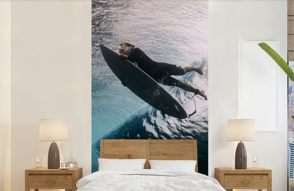 MuchoWow Fototapete für Wohnzimmer oder Schlafzimmer Wandtapete Vinyl Motivtapete Surfer taucht - 120x240 cm - Hintergrundbild