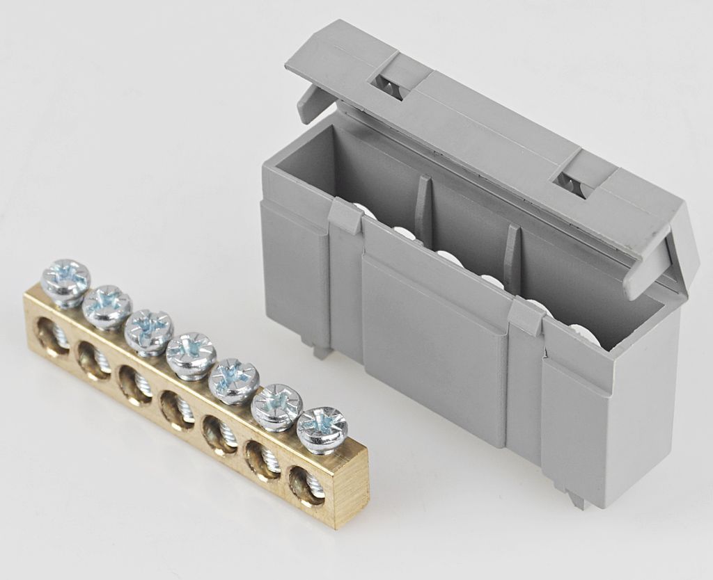 32V 400A Batterie-Verteilerklemme Mit 3 Bolzen – M8 & M5 – Für Auto, Wohnmobil, Boot – Schnellverschluss