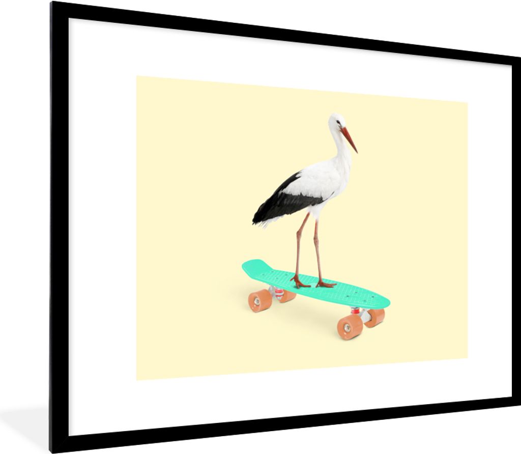 MuchoWow Gerahmtes Poster Storch - Weiß - Tiere - Skateboard - Schwarz 80x60 cm - Poster mit Schwarzem Bilderrahmen Wandposter Rahmen Foto Bilde...