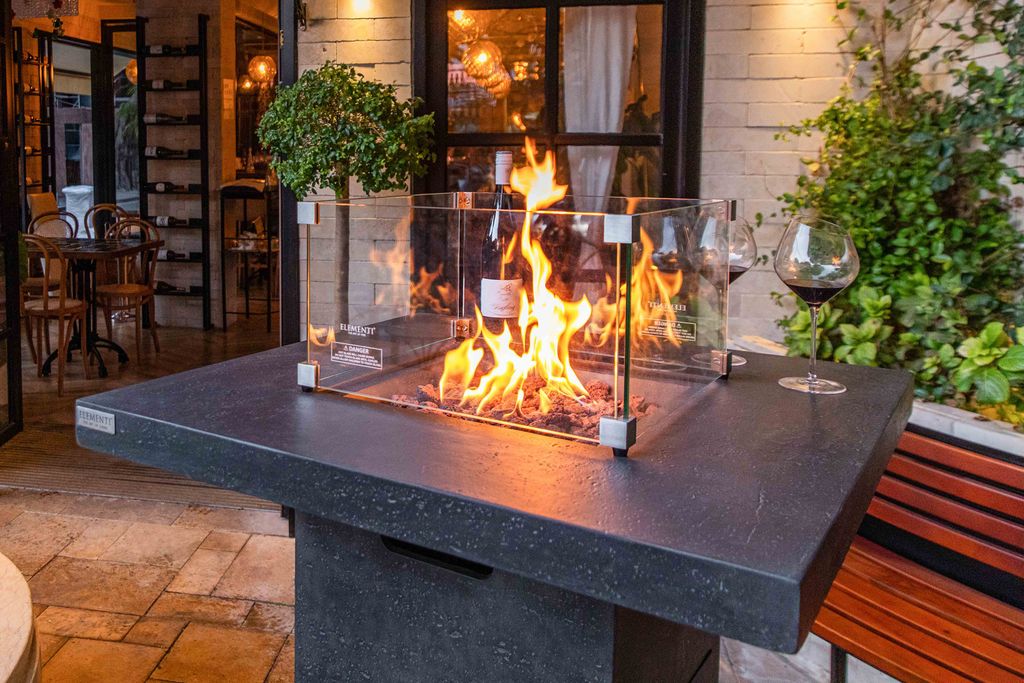 MONTREAL Bar Tisch SET | Holzoptik | Kompakt | UV-beständig | Outdoor | Vielseitig | 56 x 56 x 106 cm