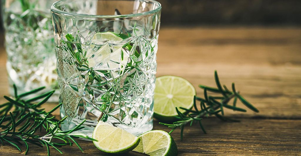 mydays Gin Tasting Düsseldorf für 2; Erlebnis verschenken oder selbst erleben; Gutschein für 2 Person(en)