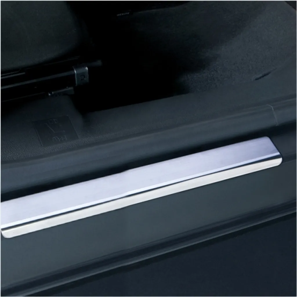 Protéger les entrées de porte Vectra C avec les seuils Inox KS1061