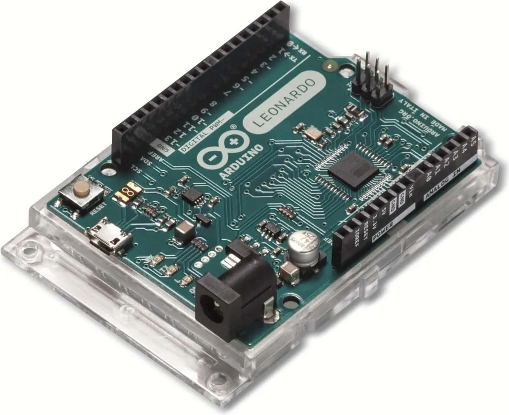 Arduino Leonardo avec Headers soudés et Émulation Clavier Souris USB